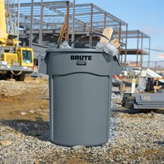 RECIPIENTE BRUTE 121 LITROS CINZA COM TAMPA